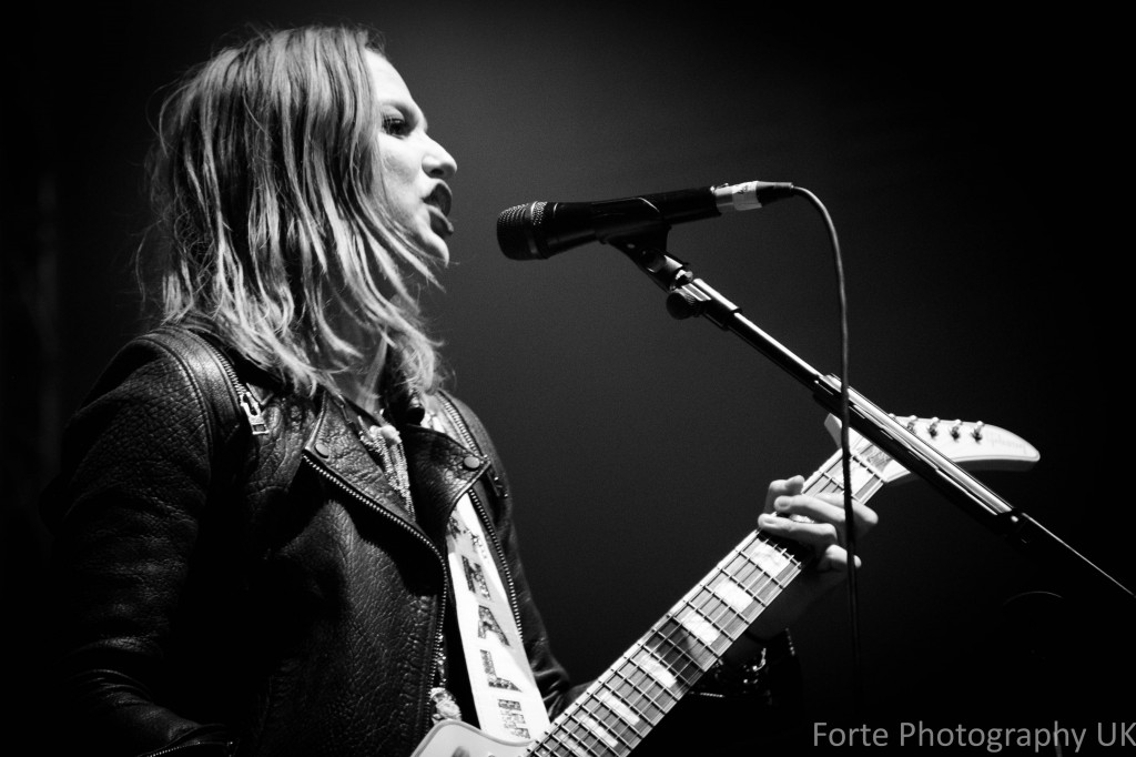 HalestormNothingMoreWilson-60