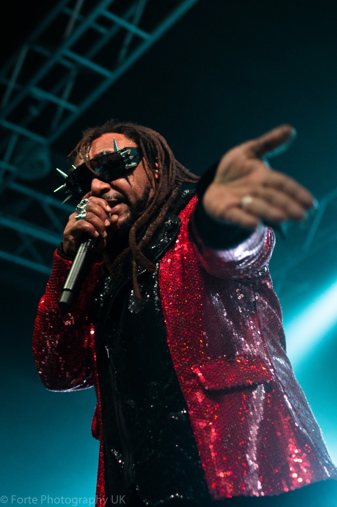 Skindred-12