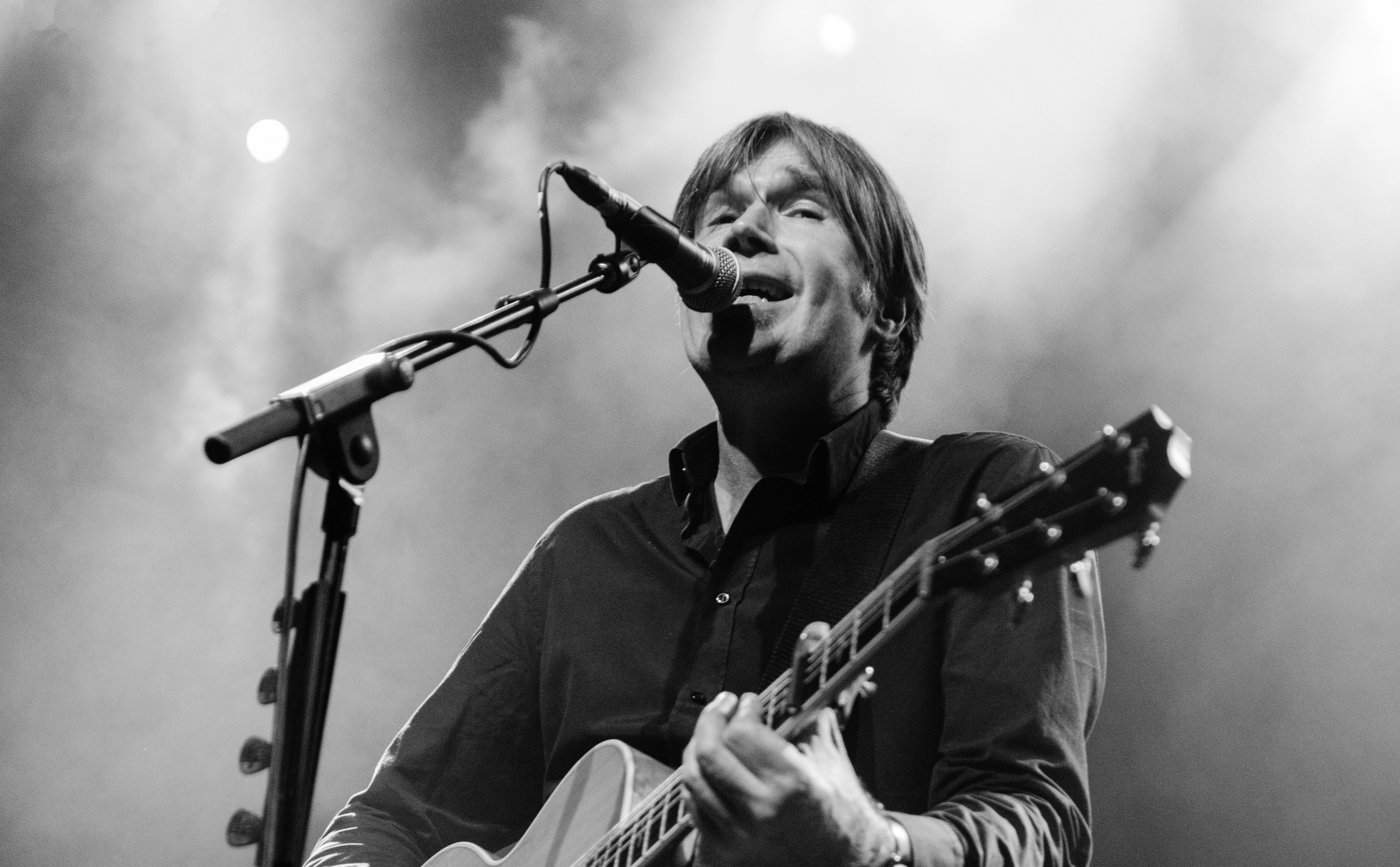 Justin Currie on stage at O2 ABC Glasgow on 14 October 2017