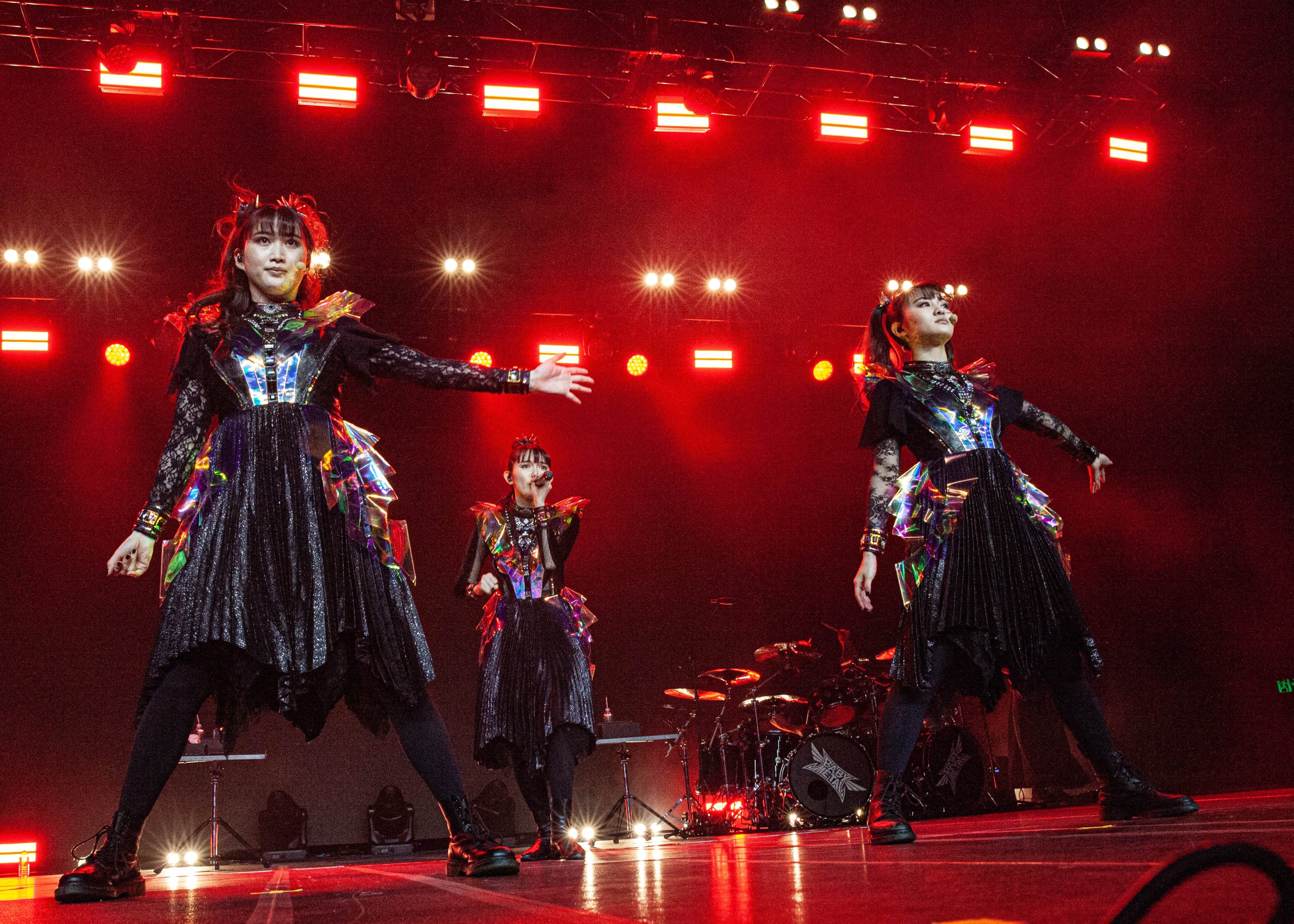 Meet Babymetal, The Totally Badass All-Girl Japanese Metal Band Of Your  Dreams