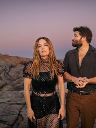 Angus and Julia Stone