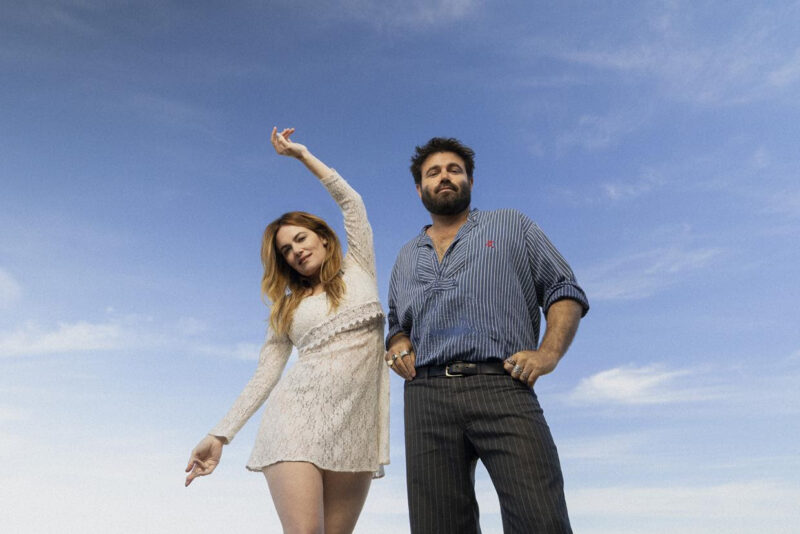 Angus and Julia Stone